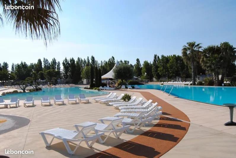 Camping Carabasse Vias Plage. Esterno foto