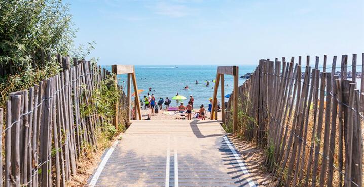 Camping Carabasse Vias Plage. Esterno foto